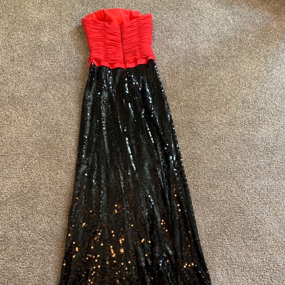Tiffany Designs Sequin Floor Length Dress Size 6 - Picture 2 of 5